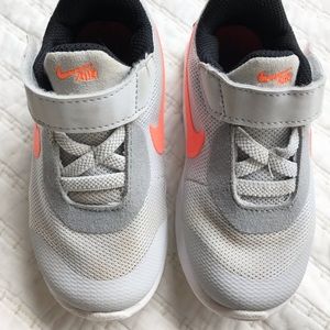 Nike Air boys toddler sneakers Size 7